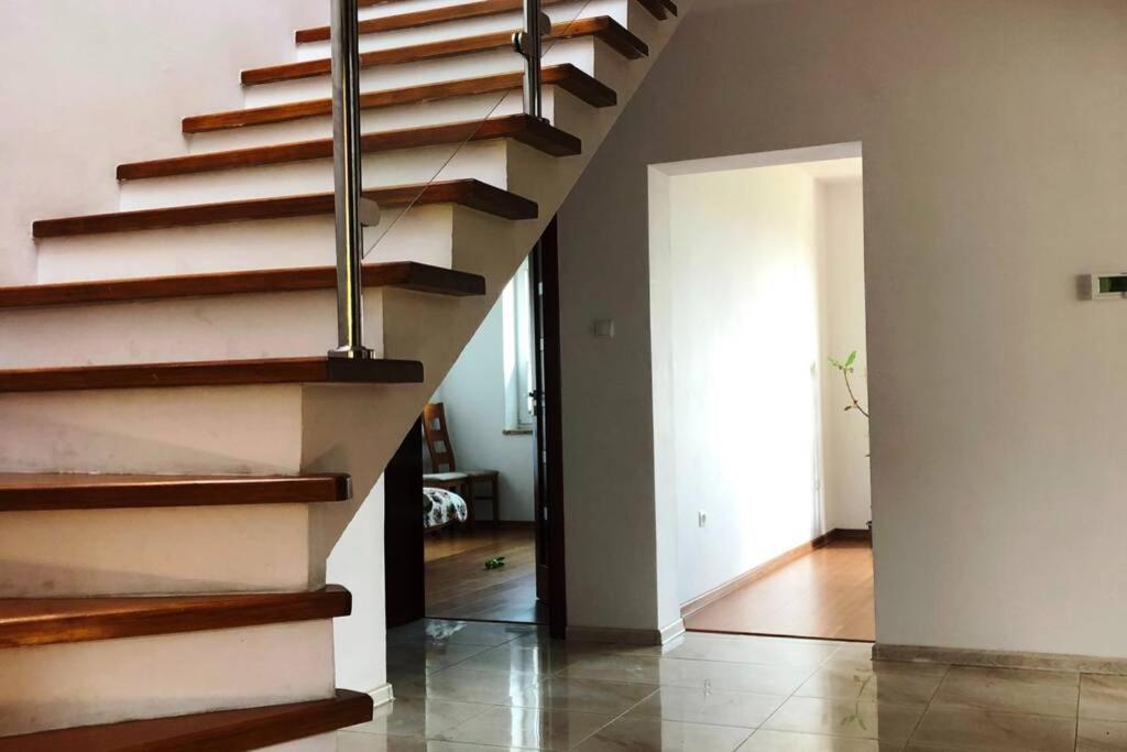 Dom Na Wzgorzu Z Pieknymi Widokami. Miejsce Tropie Villa Luaran gambar